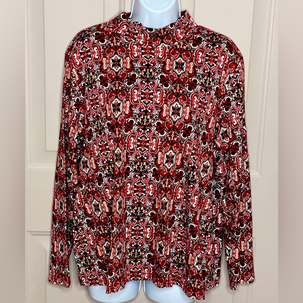 Size 2X Todays Woman from Walmart  Mock Turtleneck top (No brand or size label).